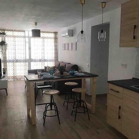 Ideal Apartamento En El Barrio De Las Delicias Málaga Eksteriør billede