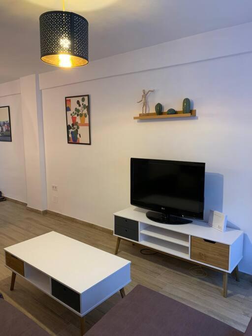 Ideal Apartamento En El Barrio De Las Delicias Málaga Eksteriør billede
