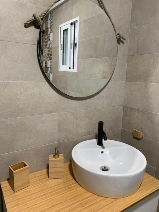 Ideal Apartamento En El Barrio De Las Delicias Málaga Eksteriør billede