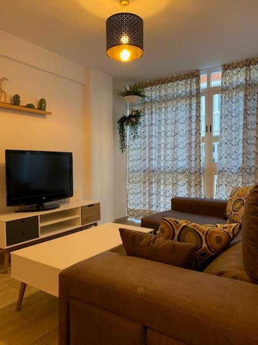 Ideal Apartamento En El Barrio De Las Delicias Málaga Eksteriør billede