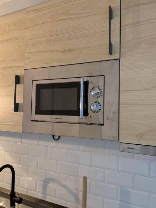 Ideal Apartamento En El Barrio De Las Delicias Málaga Eksteriør billede