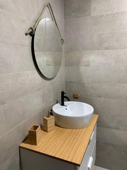Ideal Apartamento En El Barrio De Las Delicias Málaga Eksteriør billede